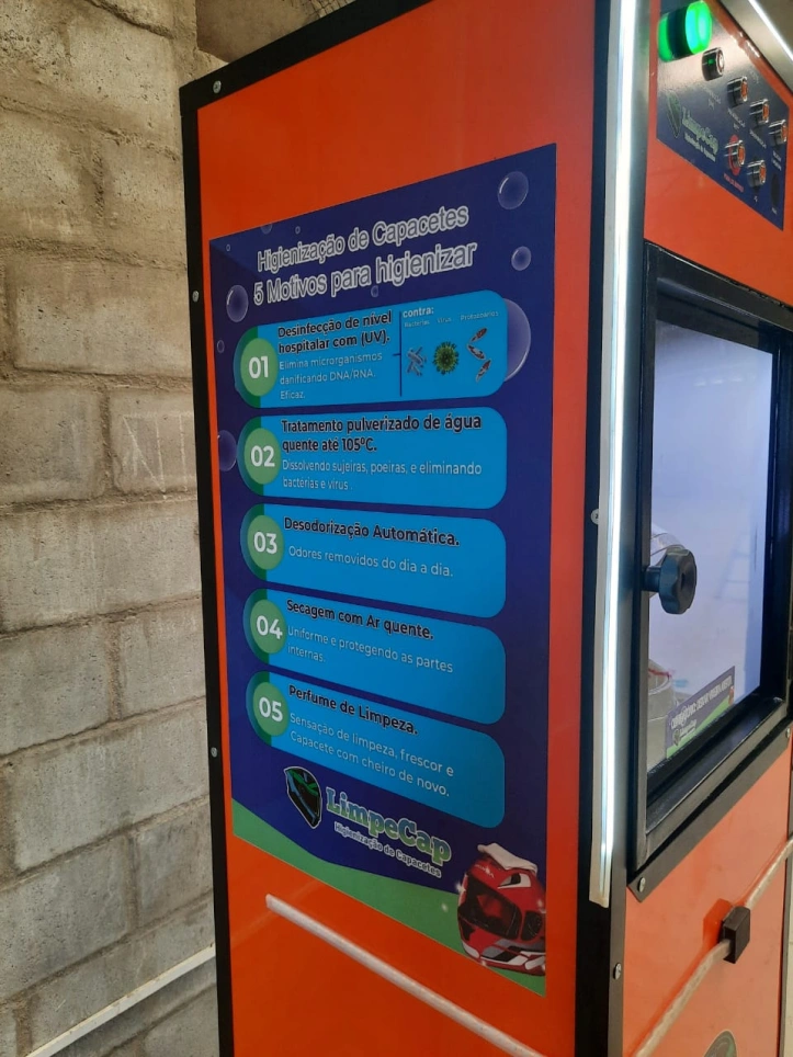 Máquina LimpeCap em operação